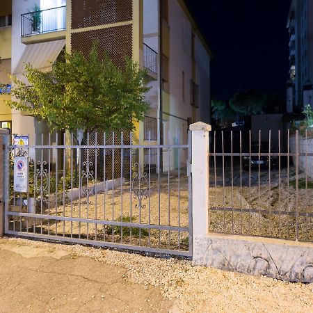 B&B Foscolo Лидо-дельи-Эстенси Экстерьер фото